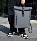 Rolltop Rucksack grau – elegantes, wasserabweisendes Design, multifunktional